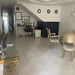 Habitación independiente cerca al aeropuerto # 5