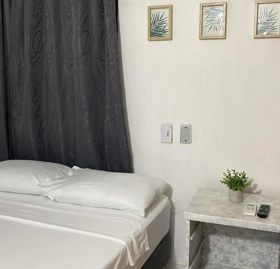Habitación Independiente Cerca Al Aeropuerto # 5 Pensión