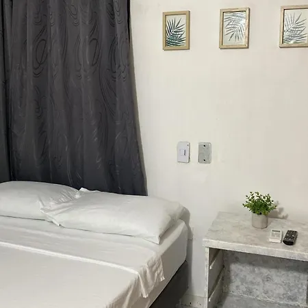 Habitación Independiente Cerca Al Aeropuerto # 5 Pensión