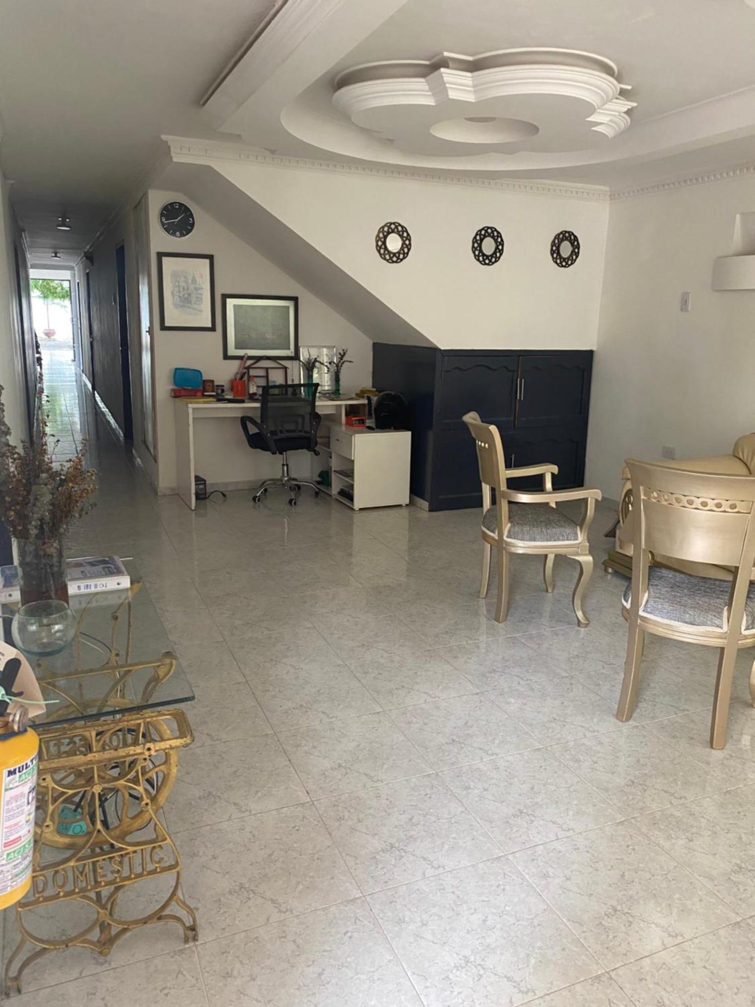 Habitación Independiente Cerca Al Aeropuerto # 5 Pensión Cartagena