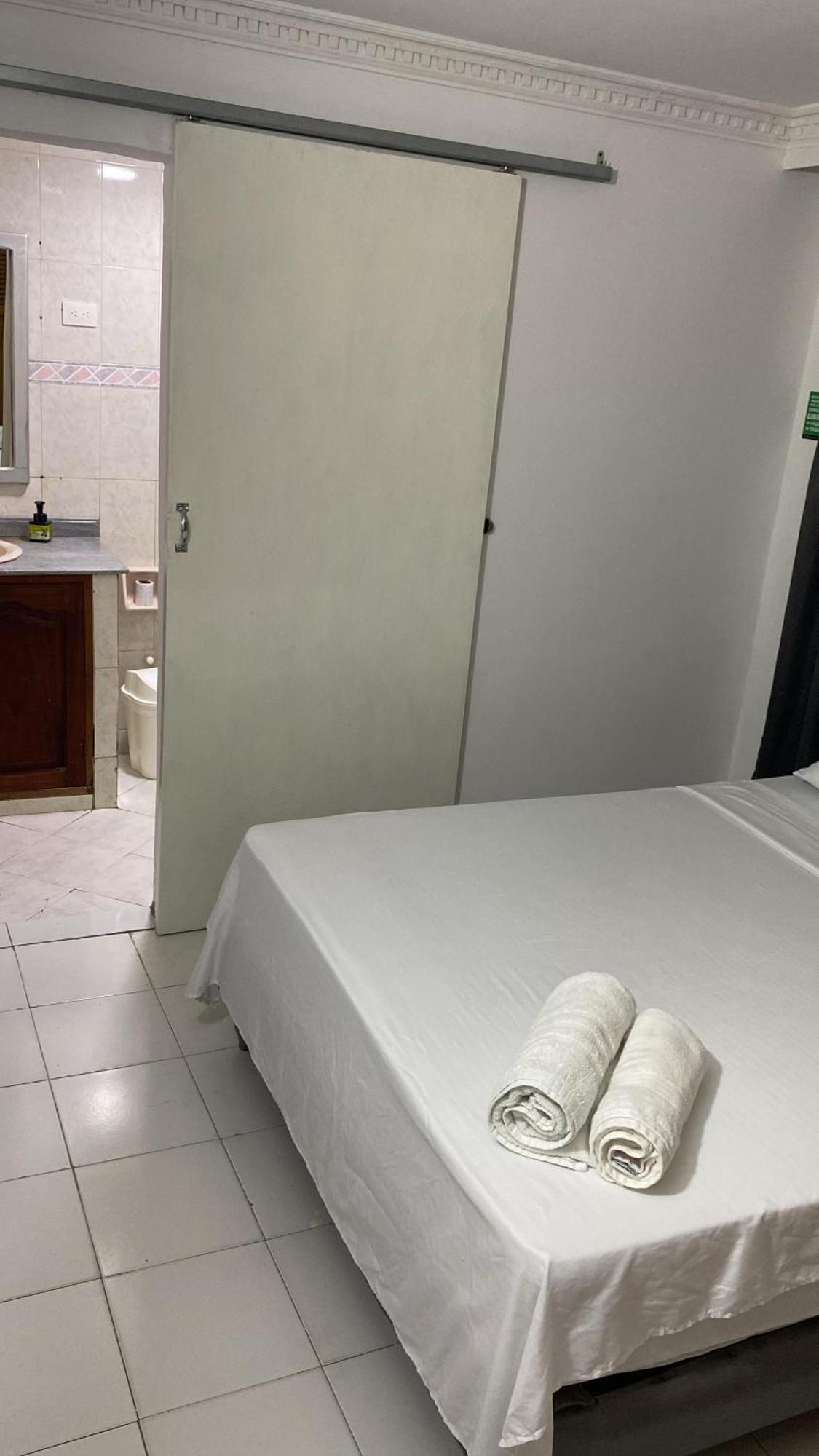 Pensión Habitación Independiente Cerca Al Aeropuerto # 5