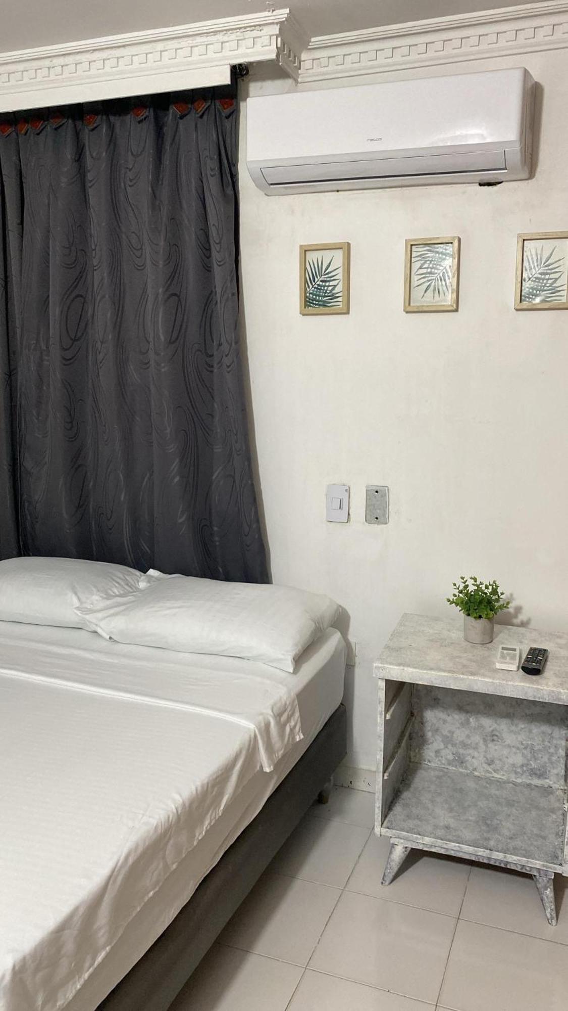 Habitación Independiente Cerca Al Aeropuerto # 5 Pensión